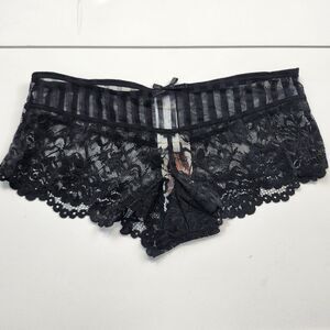 Black Lace Panties Size 4-6 Women's Cheeky Boy shorts NWT